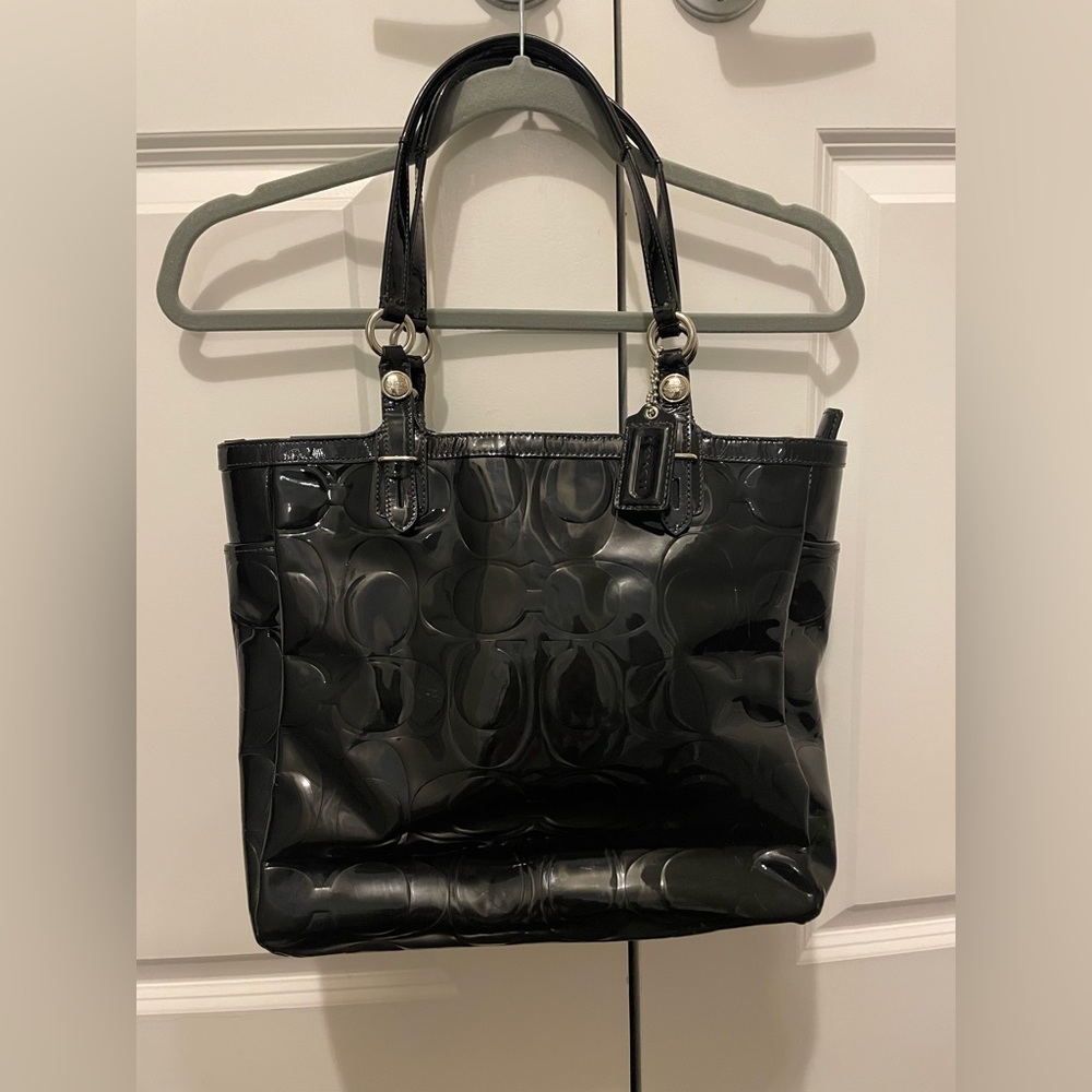 Coach Patent Black Leather Tote Signature C Logo Purse Bag.  f1093-f15246